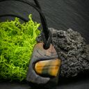 Wisiorek drzewo owocowe i tygrysie oko - pirografia, handmade, biżuteria, dla niej, biżuteria z drewna