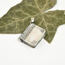 Srebrny Sekretnik w Kształcie Książki