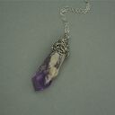 Wisiorek Talizman z surowym ametystem - wire wrapping ze stali chirurgicznej