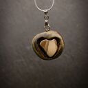 Wisiorek - Serce z Gór Świętokrzyskich - wisiorek z duszą i historią, pirografia, krzemień pasiasty