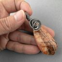 Jala - wisiorek z agatu w oksydowanym srebrze (wire wrapping)