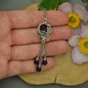 Długi wisiorek z ametystami wire wrapping - amulet ze stali chirurgicznej