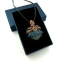 Lotosowy wisiorek z labradorytem - wire wrapping z miedzi