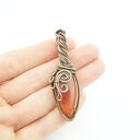 Ręcznie robiony wisiorek z karneolem w wire wrapping
