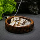 Wisiorek „Muszla morska” z brzozy - pirografia i naturalna muszla