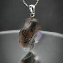 Szafir naturalny - wisiorek z szafirem, z drewna orzecha, pirografia, wyjątkowy prezent