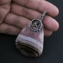 Marylin - wisiorek z chalcedonu w srebrze (wire wrapping)