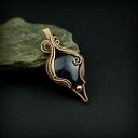 Wisiorek z Nocą Kairu - miedziany wire wrapping w kształcie serca