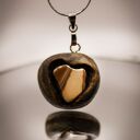 Wisiorek - Serce z Gór Świętokrzyskich - wisiorek z duszą i historią, pirografia, krzemień pasiasty