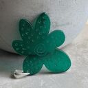 Zawieszka Flower Green Joy - zielony kwiat z żywicy i srebra 925