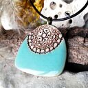Pastelowy niebieski wisiorek boho - postarzany ceramiczny naszyjnik