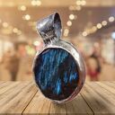 Wisior z labradorytem Aurora Borealis „Łowca Światła” - miedziana metaloplastyka