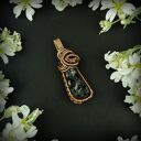 Wisiorek z turmalinem - wire wrapping z miedzi