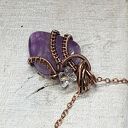 Ametyst z kryształem górskim - ręcznie robiony wisiorek z miedzi wire wrapping
