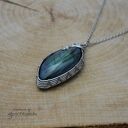 Wisiorek z zielonym labradorytem, wire wrapping, stal chirurgiczna