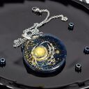 Duży, kosmiczny wisiorek z żywicy - okrągły