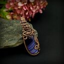 Wisiorek z fioletowym agatem w miedzianej oprawie wire wrapping