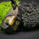 Wisiorek drzewo owocowe i tygrysie oko - pirografia, handmade, biżuteria, dla niej, biżuteria z drewna