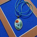 Ręcznie haftowany wisior handmade - oryginalna biżuteria dla niej