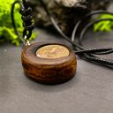 Drewniany wisiorek -Grosz szczęścia-ręcznie zrobiony naszyjnik z brzozy, na szczęście;na lato, wakacje