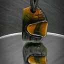 Wisiorek drzewo owocowe i tygrysie oko - pirografia, handmade, biżuteria, dla niej, biżuteria z drewna