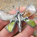 Wisiorek: cytrynowy motyl malowany