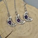 Wisiorek księżyc fioletowy ametyst - lunula wire wrapping ze stali chirurgicznej
