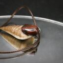 Naszyjnik - wiąz i obsydian mahoniowy, wood Jewellery, wisiorek, upominek, oryginalny, prezent