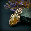 Agat brazylijski - miedziany wisiorek wire wrapping (oksydowany) w kształcie łezki