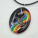 Wisiorek Pride z żywicy z jednorożcem - tęczowy, handmade