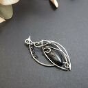 Srebrny wisiorek z czarnym onyksem - elegancka biżuteria handmade, unikatowy design