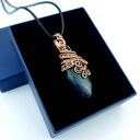 Fluorytowy wisiorek wire wrapping w miedzianej oprawie