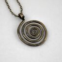 Wężowy mosiężny wisior OOAK w kolorze złota - ręcznie robiony amulet słowiański