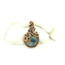 Wisiorek z niebieskim agatem wire wrapping