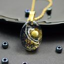 Kosmiczny Wisiorek z Żywicy - Galaktyczny Blask