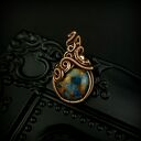 Wisiorek z niebieskim agatem w technice wire wrapping - miedziany, ręcznie robiony