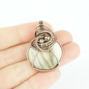 Krzemień pasiasty wisiorek wire wrapping - ręcznie robiona biżuteria z kamieniem naturalnym