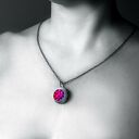Srebrny wisiorek Shambala w kolorze fuksji - oksydowane srebro