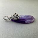 Betsy - wisiorek z fioletowym agatem i oksydowanym srebrem (wire-wrapping)