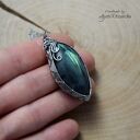 Wisiorek z zielonym labradorytem, wire wrapping, stal chirurgiczna