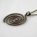 Wężowy mosiężny wisior - słowiański amulet w złotym kolorze OOAK 