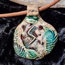 Ceramiczny wisior z runą Sowilo - amulet Słońca i zwycięstwa