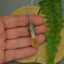 Wisiorek talizman z surowym cytrynem - wire wrapping ze stali chirurgicznej