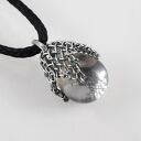 Srebrzysty wisiorek XS w siateczce - boho kropla