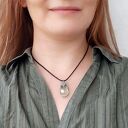 Wisior XL ze szklanej kropli w metalowej siateczce