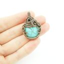 Wisiorek z howlitem turkusowym - wire wrapping z oksydowanej miedzi