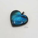 Labladoryt zamknięty w sercu