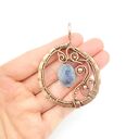 Akwamarynowy wisiorek wire wrapping z oksydowanej miedzi i hematytami