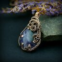 Fluoryt wisiorek wire wrapping z kamieniem - miedziany, oksydowany