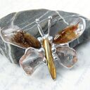 Wisiorek mały motyl z miodowym cytrynem - amulet na szczęście 
